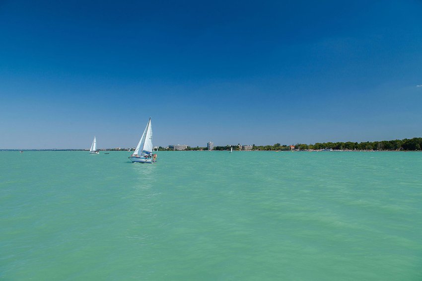 Balaton vagy tenger? Melyiket válasszuk?