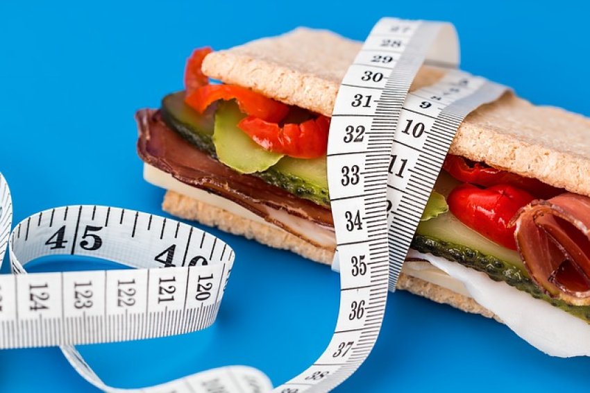 Alattomos kilók: miért hízunk gyorsabban, mint ahogy fogyunk? | Marie Claire