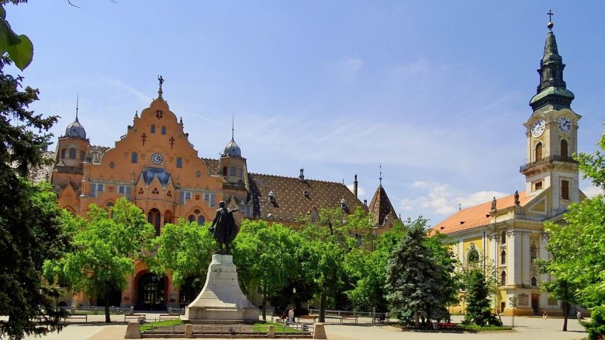 Kilenc városban indulnak Jókai-tematikus városnéző járatok