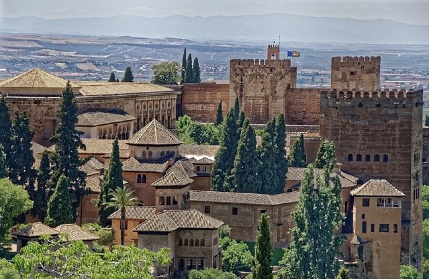 Granada rejtett kincse: az Alhambra