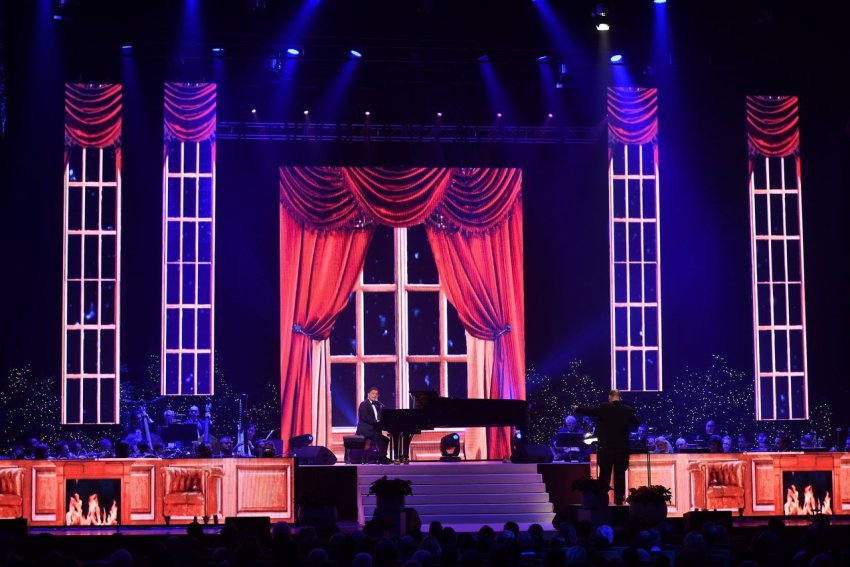 Nyári Károly ismét elvarázsolja közönségét Budapesti Karácsonyi Koncertjével