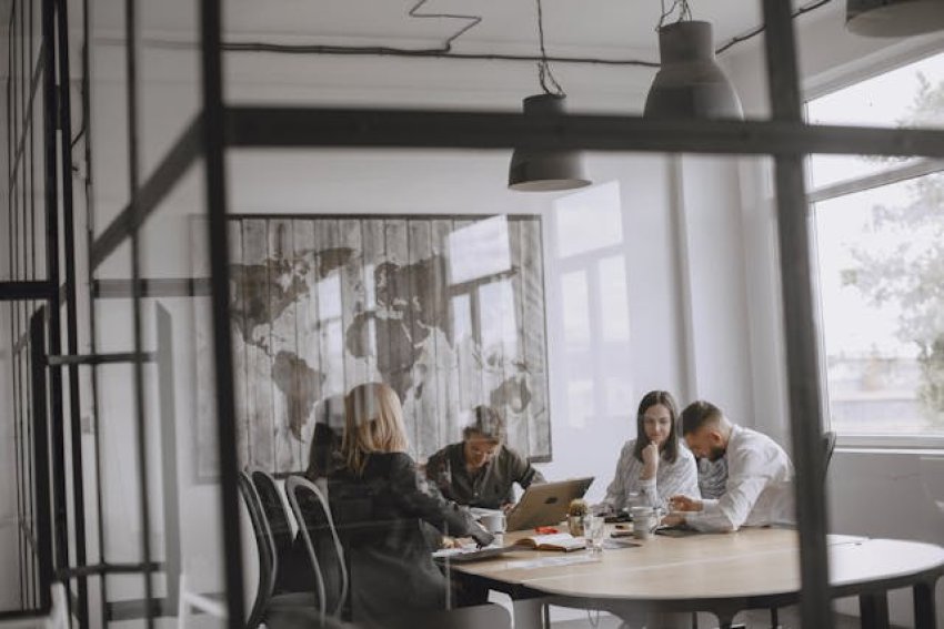 Munkaviszony megszüntetése, jogszerű lehetőségek munkáltatónak és munkavállalónak