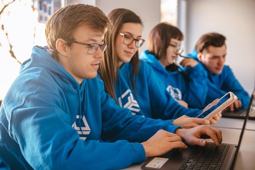 Támogatás vagy túlsegítés