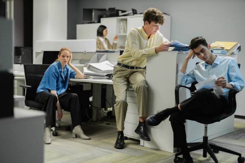 Felmondási hullám: miért váltanak tömegesen szakmát?