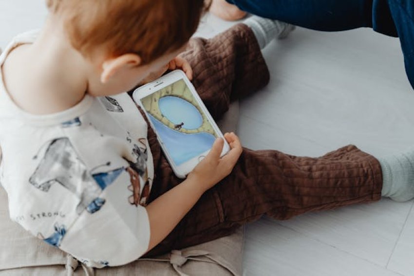 TikTok, szorongás, figyelemzavar: új kihívások előtt a magyar családok