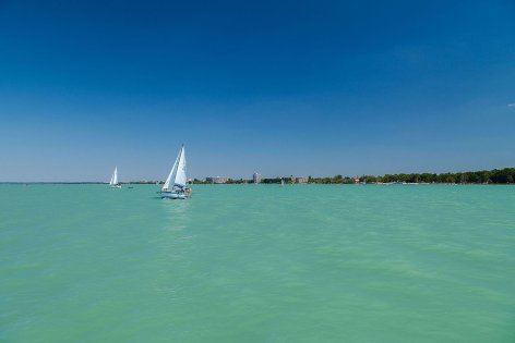 Balaton vagy tenger? Melyiket válasszuk?