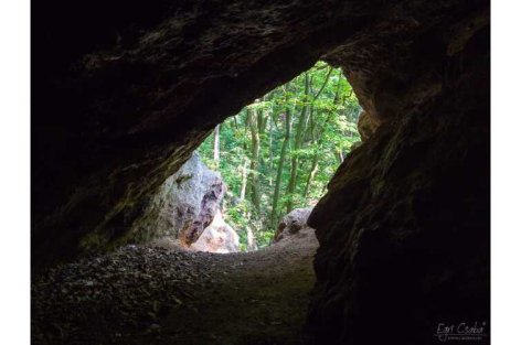 Csókakői Kő-lyuk barlang