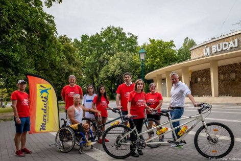 Retro hangulatú tandemtúra a Balaton körül