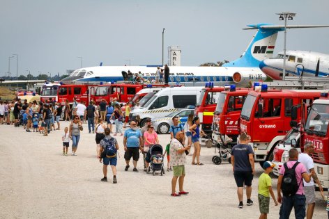 Legalább 60 kékvillogós járműcsoda költözik szombaton a ferihegyi Aeroparkba