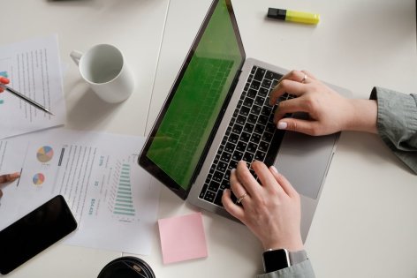 1 milliárd forintot is kaphatnak a cégek energiatárolásra a Jedlik Ányos Energetikai Program által