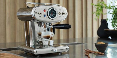 A gép, amely stílust főz a csészébe – Illy X1 Anniversary