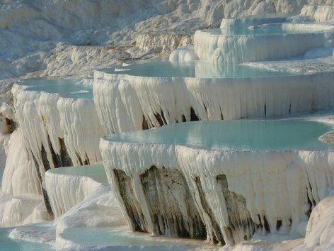 Pamukkale, a török „gyapotkastély”, ahol a természet és az ókor összeér