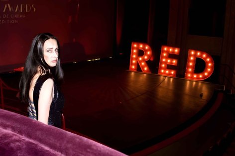 Goztola Lorent Kristina magyar tervező ruhájában nyűgözte le a francia filmes elitet a Reims-i Operaházban