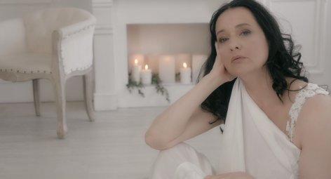 Öt díjjal tarolt Bollywoodban a magyar rendező francia filmje: Korday Péter és Goztola Lorent Kristina hatalmas sikere