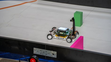 Nappaliban építették meg a robotot, amellyel Európa élmezőnyébe jutottak
